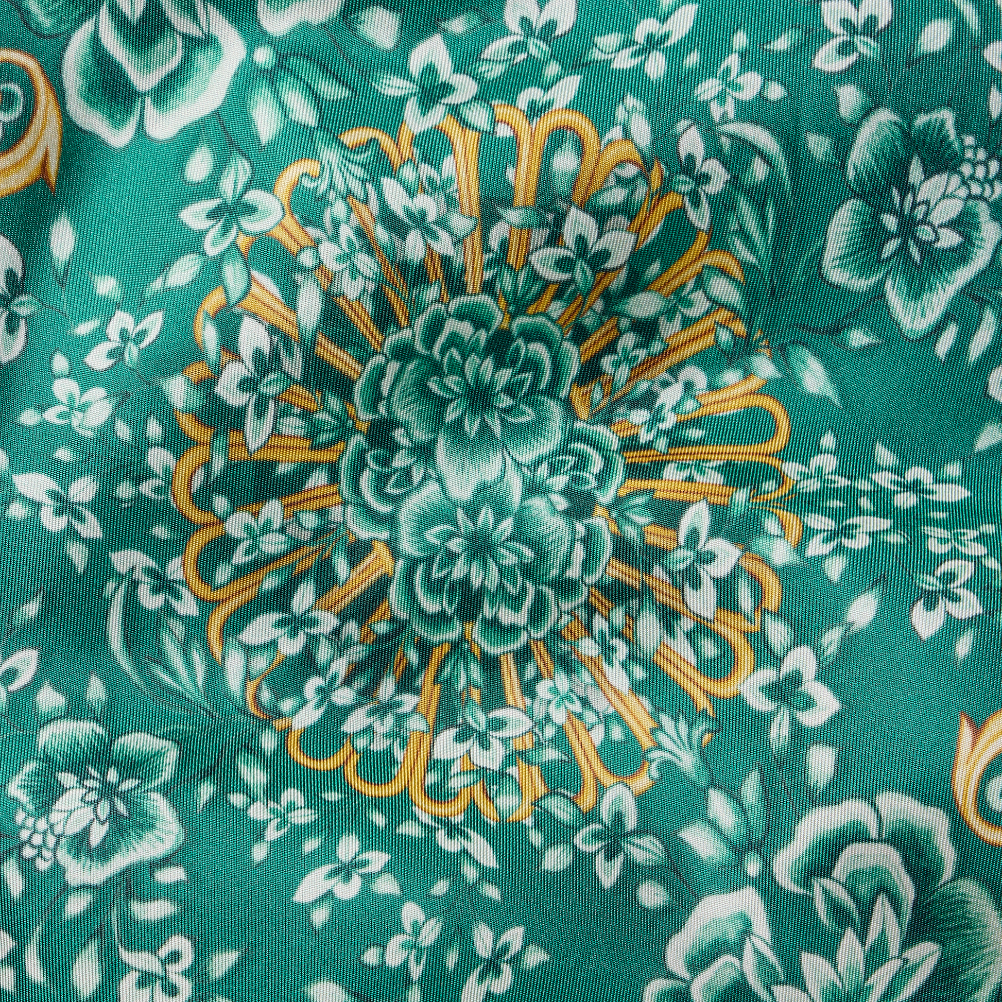 Authentic Louis Vuitton White Multicolor Flower Pattern Scarf Silk 85 x  90cm